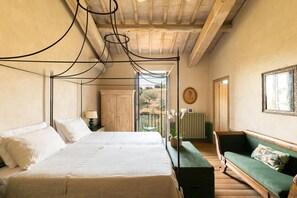 Villa, Mehrere Schlafzimmer, eigener Pool, Gartenblick | 7 Schlafzimmer, Bettwäsche