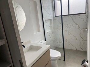 Apartment, 1 Bedroom, Balcony, Mountain View | Bathroom - Apto Ph Remodelado, Amoblado Sta Barbara 1 Alcoba (Bogotá)