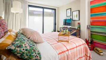 1 chambre, fer et planche Ă  repasser, Wi-Fi gratuit, draps fournis