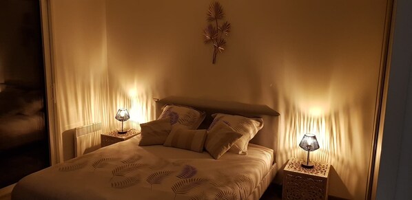 3 camere, una scrivania, ferro/asse da stiro, Wi-Fi gratuito