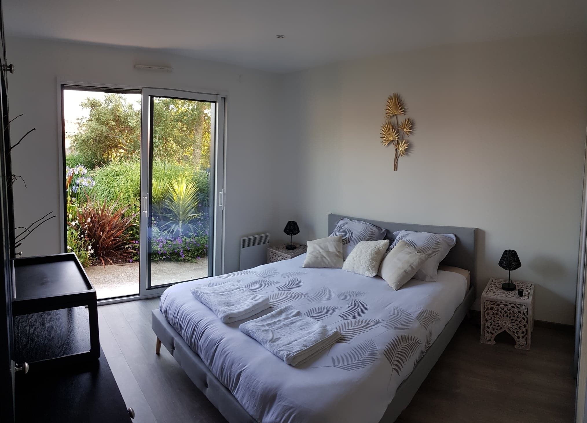 3 bedrooms, desk, iron/ironing board, free WiFi