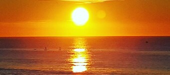 Maison Ă©cologique entre plage et forĂȘt