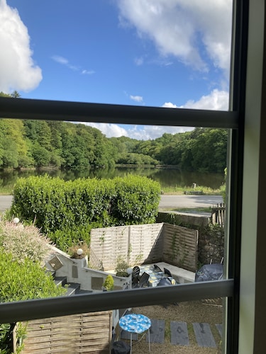 Moulin,étang, à 20 min de la mer, idéal pour une famille de 4 à 6 personnes. 