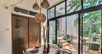 "LA MAISON"