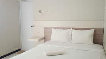 Standard Room | Desk, free WiFi, bed sheets