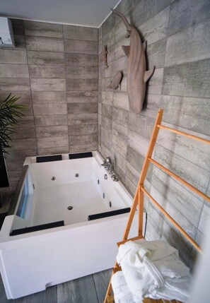 Uklassifisert bilde, 3 av 16, knapp