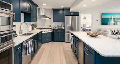 Penthouse with Private Roofdeck on Plymouth Harbor