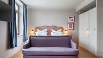 Premium bedding, in-room safe, soundproofing, iron/ironing board