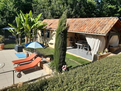 L'annexe, chez le propriétaire,  indépendant, calme, reposant et verdoyant.<br>