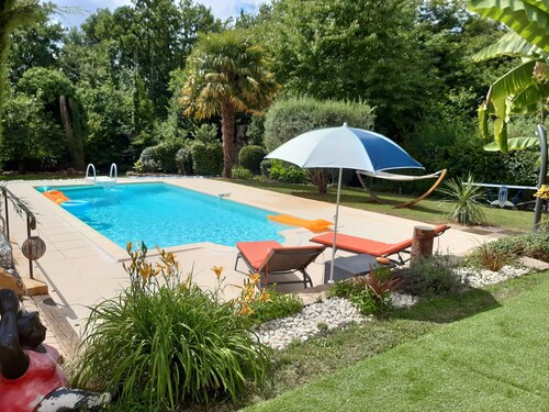 The annex, in the owner's home, is independent, quiet, restful and green.<br>