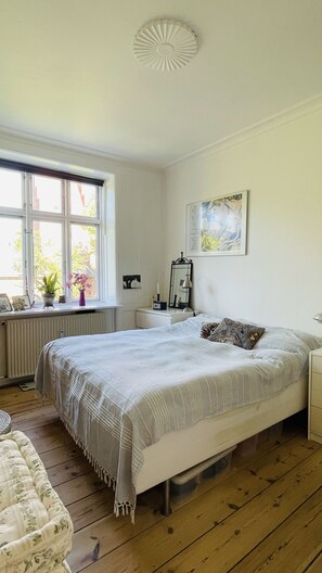 2 bedrooms, iron/ironing board, free WiFi - City Apartment in Copenhagen with 2 bedrooms sleeps 4 (Copenhagen)