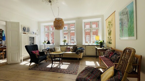 TV - City Apartment in Copenhagen with 2 bedrooms sleeps 4 (Copenhagen)