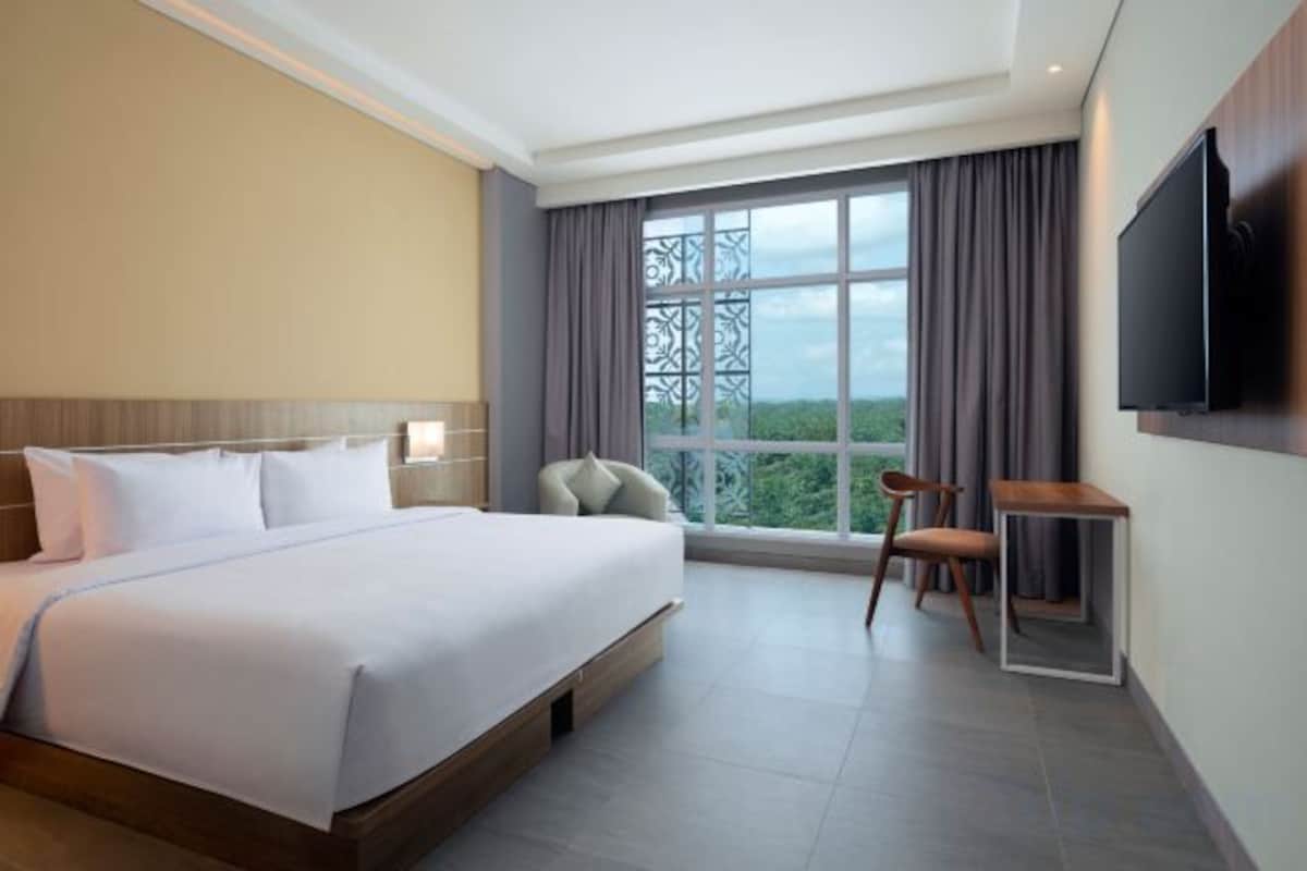 Deluxe Hollywood Room