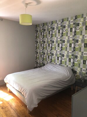 5 sovrum, strykjärn/strykbräda, gratis wi-fi och sängkläder