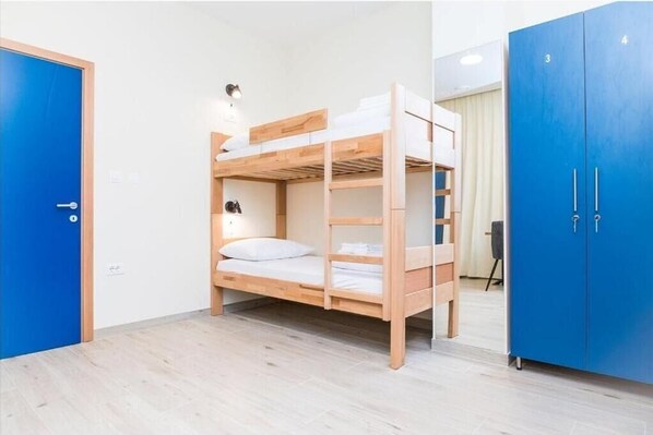 Classic Shared Dormitory | Laptop workspace, free WiFi, bed sheets