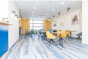 Restaurant - Ai Hostel (Split)