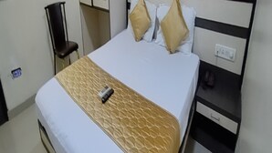 Deluxe Double Room | WiFi (free) - Hotel Minerva Residency (Mumbai)