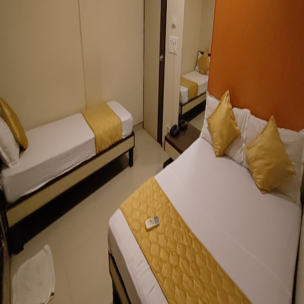 Deluxe Triple Room | Free WiFi