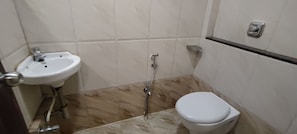Quarto triplo luxo | Banheiro