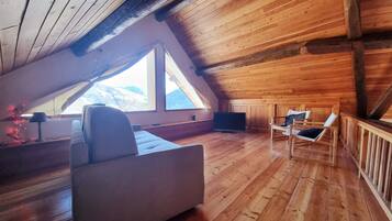 Télévision, cheminée