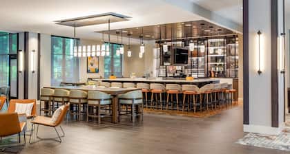 Cambria Hotel New Haven University Area