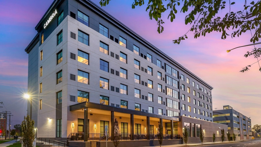 Cambria Hotel New Haven University Area