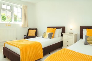 2 bedrooms, iron/ironing board, travel cot, free WiFi