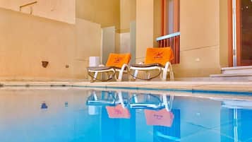 Indoor pool, outdoor pool