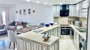 Private kitchenette - El Gouna Rental Smokery Beach Apartment (El Gouna)