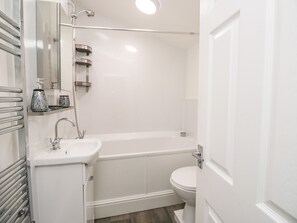 Cottage | Bathroom | Shower