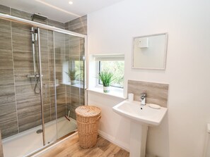 Cottage | Bathroom | Shower - Kealduff Lower (Glenbeigh)