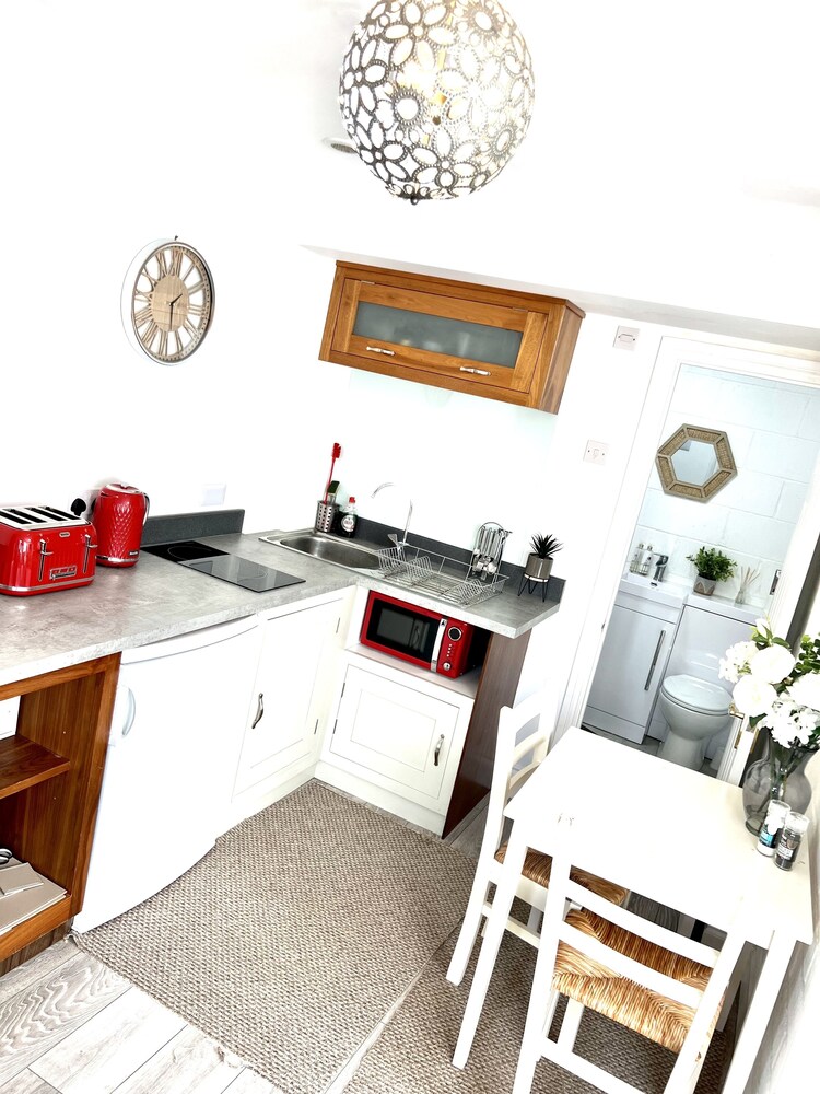 Contractors Luxurious Cozy Studio Apartment in MK — photo 4