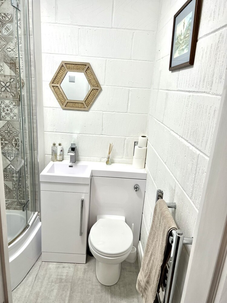 Contractors Luxurious Cozy Studio Apartment in MK — photo 9