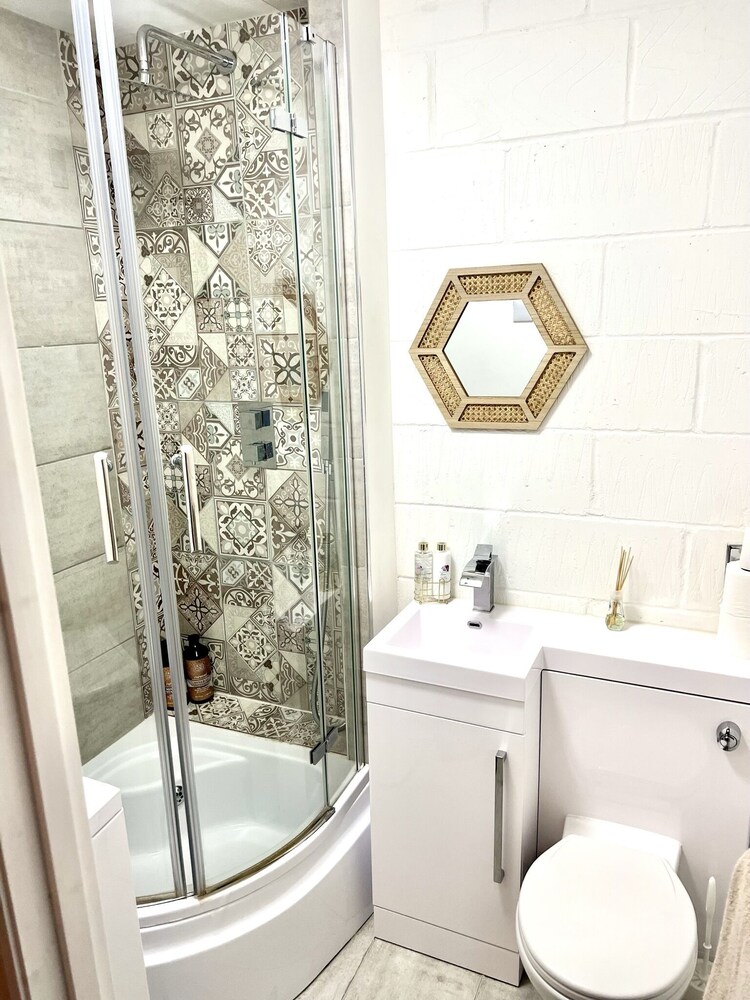 Contractors Luxurious Cozy Studio Apartment in MK — photo 19