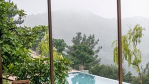 A covered outdoor area with a pool and seating. - Ephesus Retreat (Selçuk)
