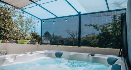 Le Titibu: Gîte and Spa between Ardèche and Provence, ideal for two