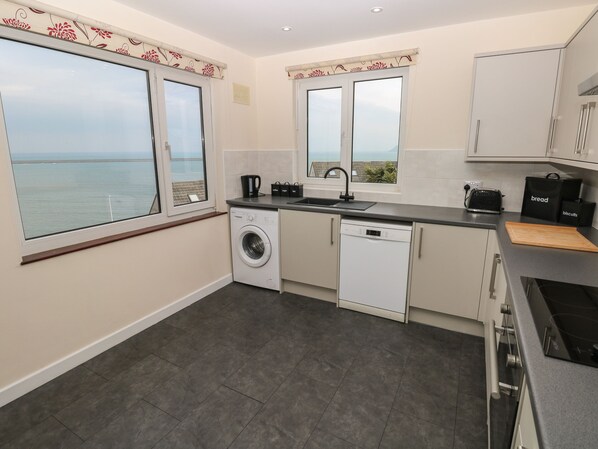 Cottage | Dapur pribadi | Lemari es, mesin pencuci piring, ketel listrik, dan pemanggang roti