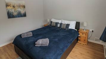 Cottage | 4 bedrooms, individually decorated, individually furnished, free WiFi