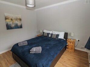 4 bedrooms, individually decorated, individually furnished, free WiFi - Murmur y Mor (Fishguard)