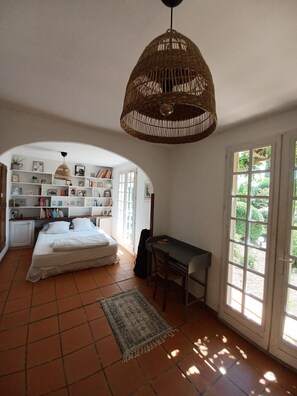 4 chambres, fer et planche à repasser, Wi-Fi