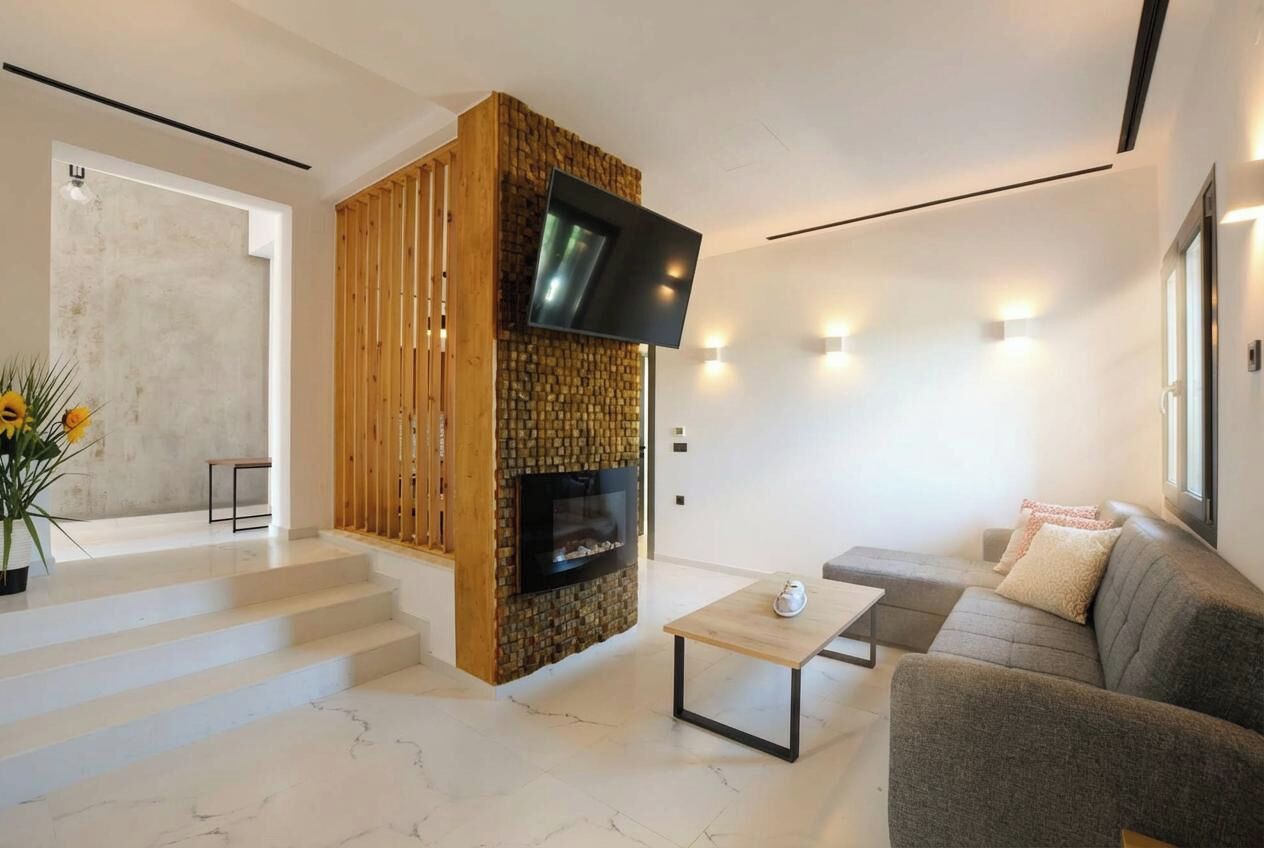 Presidential Suite (Zeus) | Living area | Smart TV