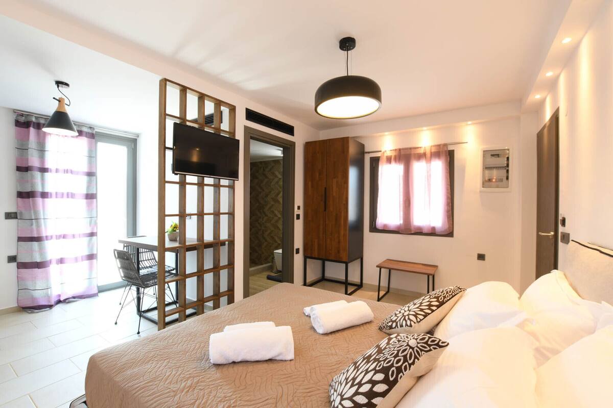 Suite – junior (Dionysos) | Sengetøy av topp kvalitet, dundyner og individuelt dekorert