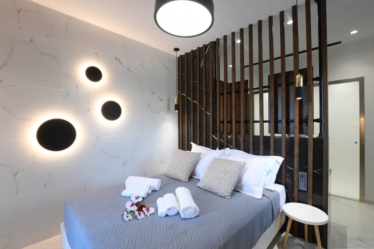 Presidential Suite (Zeus) | 1 bedroom, premium bedding, down comforters, individually decorated