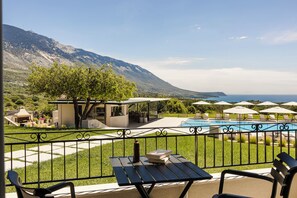 Front of property - Rodi Studios (Kefalonia)