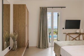 Superior Double or Twin Room, 1 Bedroom, Balcony, Sea View | Pillowtop beds, desk, soundproofing, free WiFi