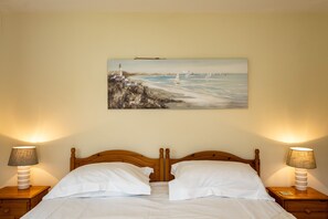 4 Schlafzimmer, individuell dekoriert, individuell eingerichtet