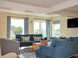 Cottage | Living area