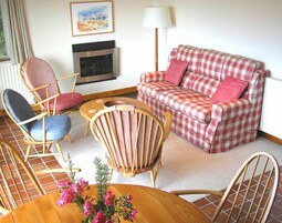 Cottage | Living room | DVD player