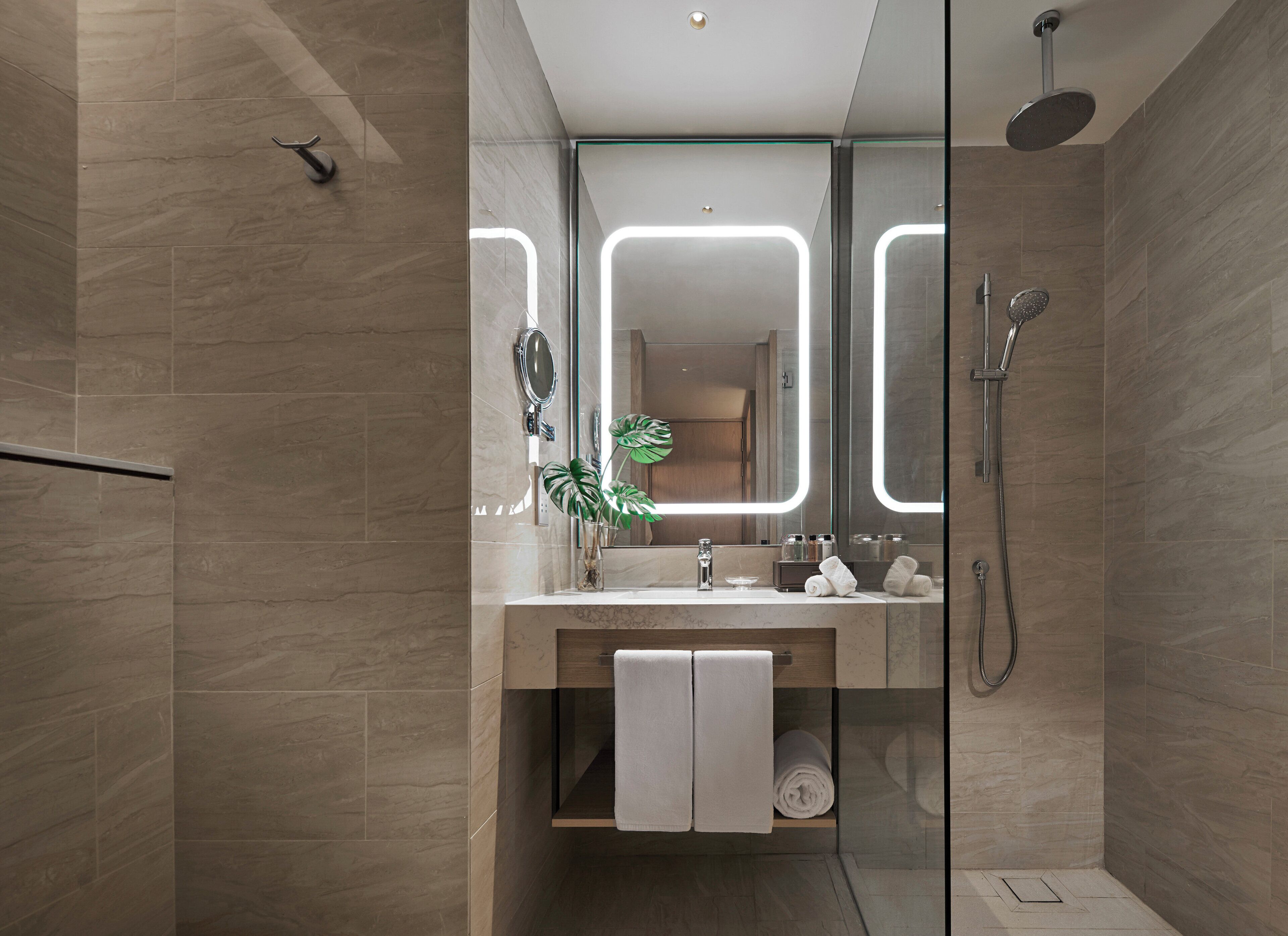 Hypo-allergenic bedding, minibar, in-room safe, individually furnished