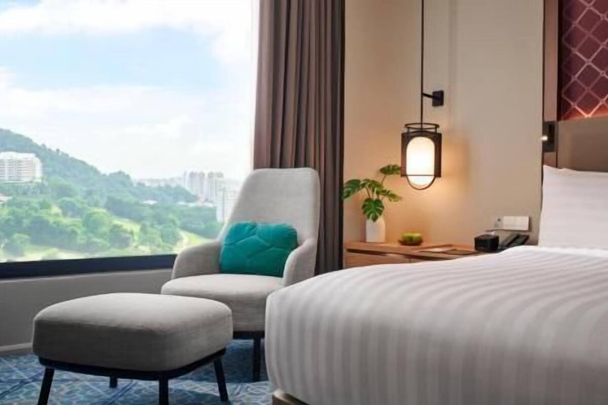 Allergitestet sengetøy, minibar, safe på rommet og individuelt innredet